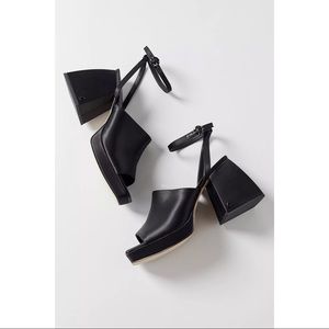 CIRCUS BY SAM EDELMAN MIRANDA HEEL